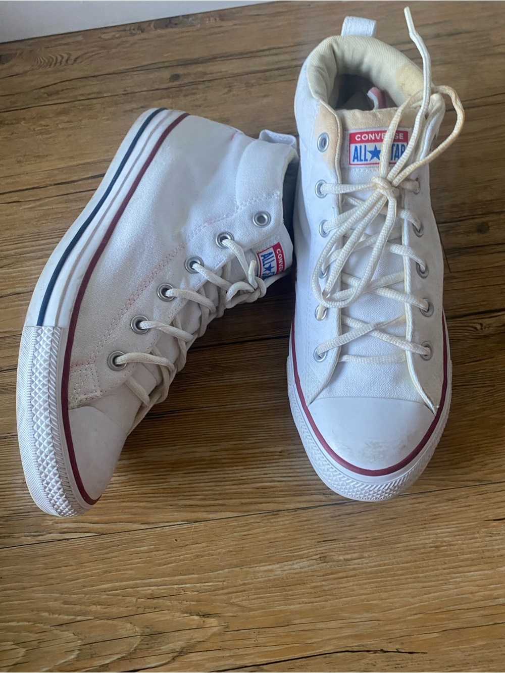 Converse Men’s High-Top Sneakers in White with Red Trim - Picture 4 of 8